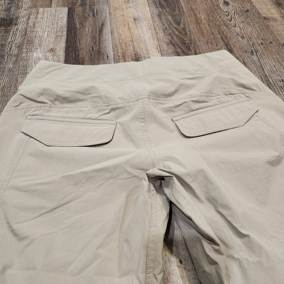 Mountain Hardwear Capri Pants - Picture 3 of 5